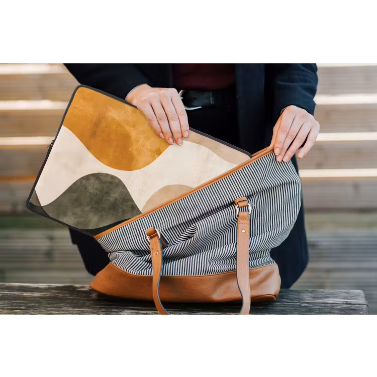 Vormen - Okergeel - Abstract laptophoes neopreen klein -tas