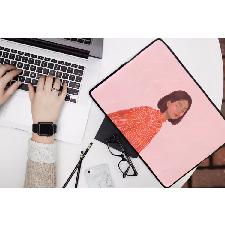 Vrouw - Portret - Modern - Kunst - Roze laptophoes neopreen klein -bureau