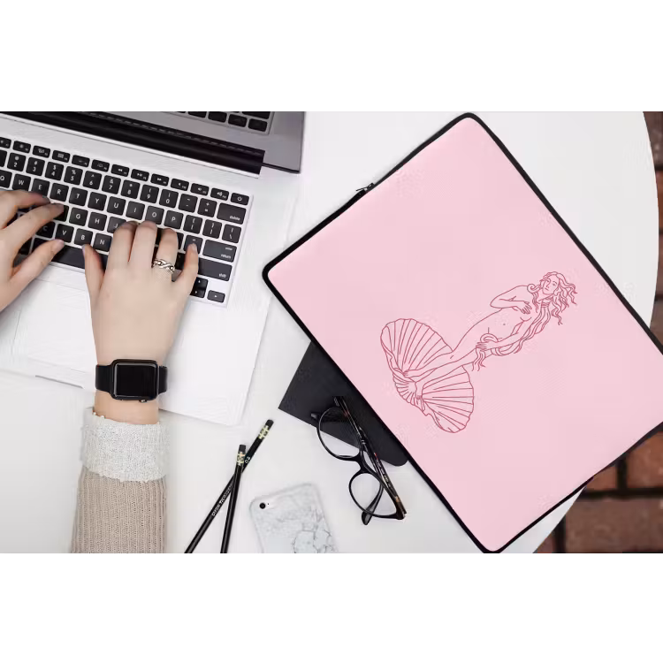 Vrouw - Schelp - Kunst - Lijntekening - Roze laptophoes neopreen klein -bureau