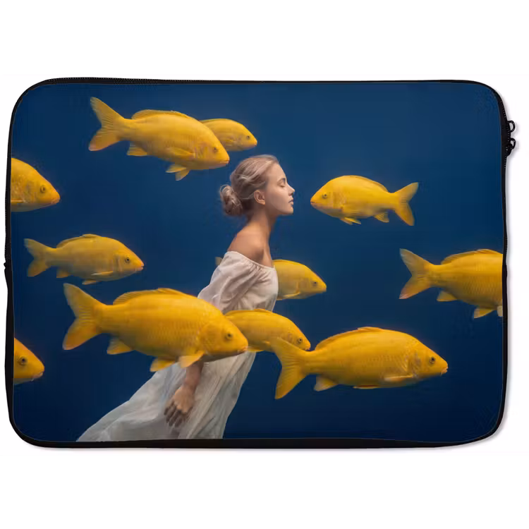 Vrouw - Vis - Water - Natuur - Geel laptophoes neopreen klein -zkaufland3dotto