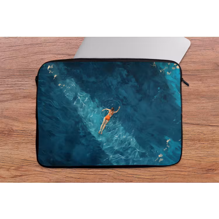 Vrouw - Water - Bikini - Oranje laptophoes neopreen klein -tafel