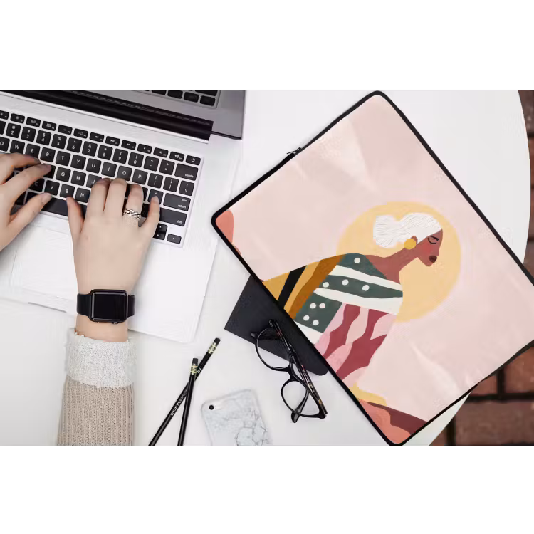 Vrouw - Zon - Kleurrijk laptophoes neopreen klein -bureau