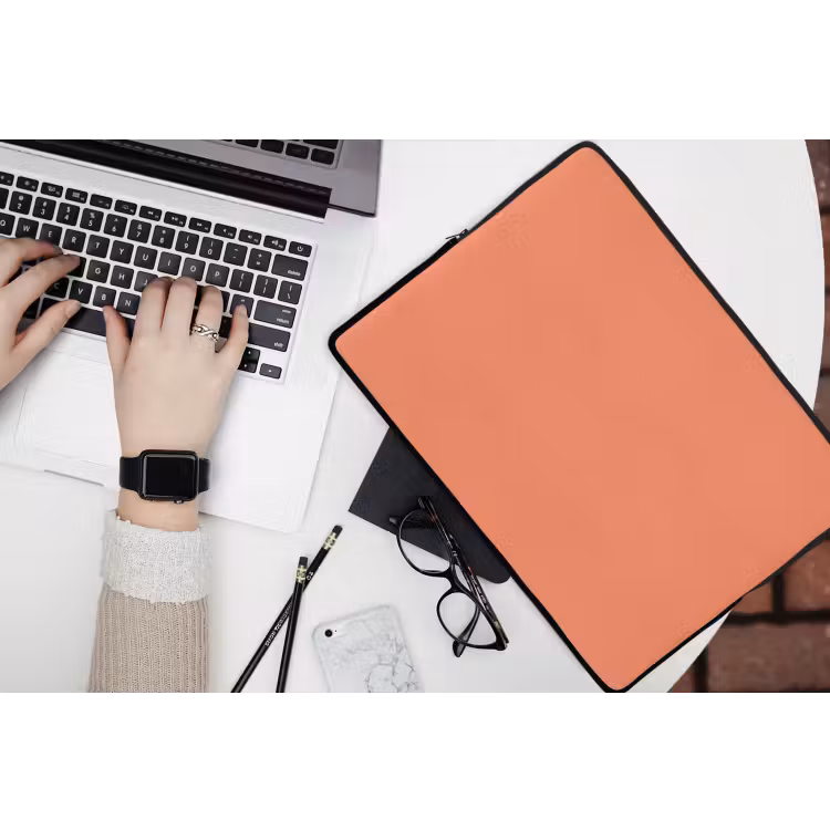 Warm - Clay - Terracotta laptophoes neopreen klein 279 -bureau