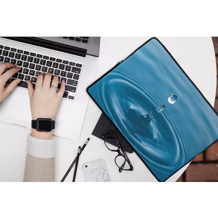Waterdruppel - Water - Oppervlakte laptophoes neopreen klein -bureau