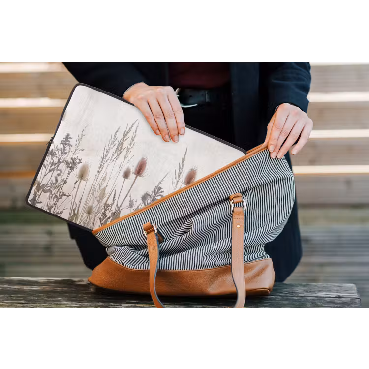 Weidebloemen - Design - Sepia laptophoes neopreen klein -tas