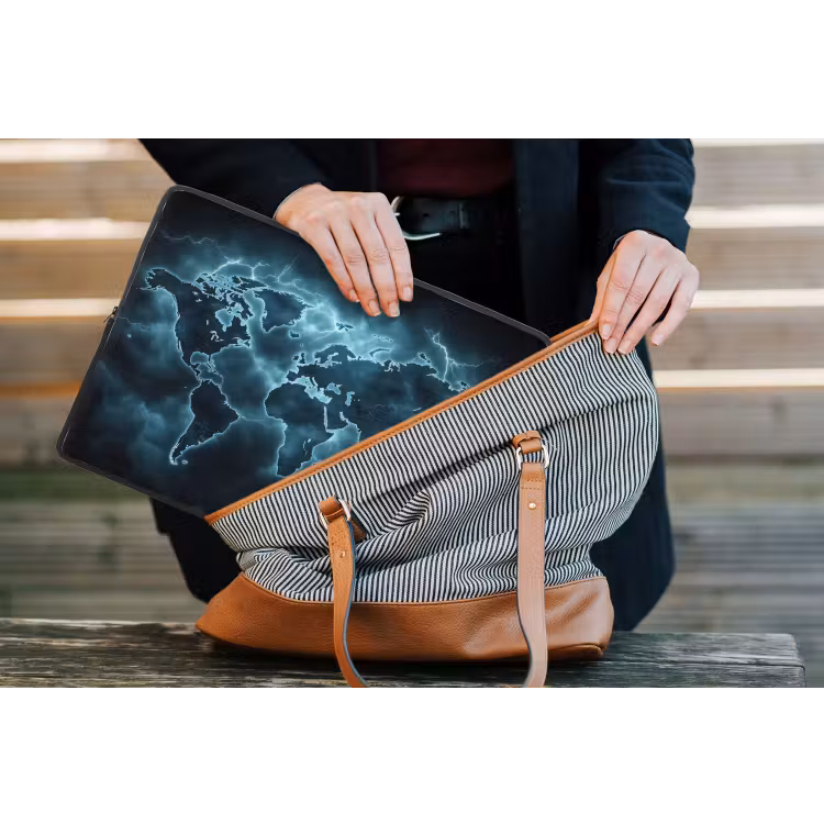 Wereldkaart - Bliksem - Blauw laptophoes neopreen klein -tas