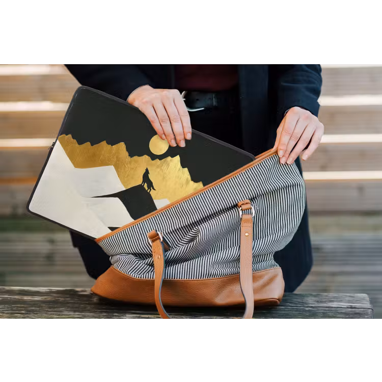 Wolf - Bergen - Maan - Zwart laptophoes neopreen klein -tas