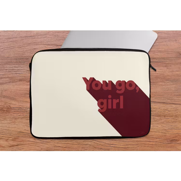 you go girl - 3D - Rood laptophoes neopreen klein -tafel