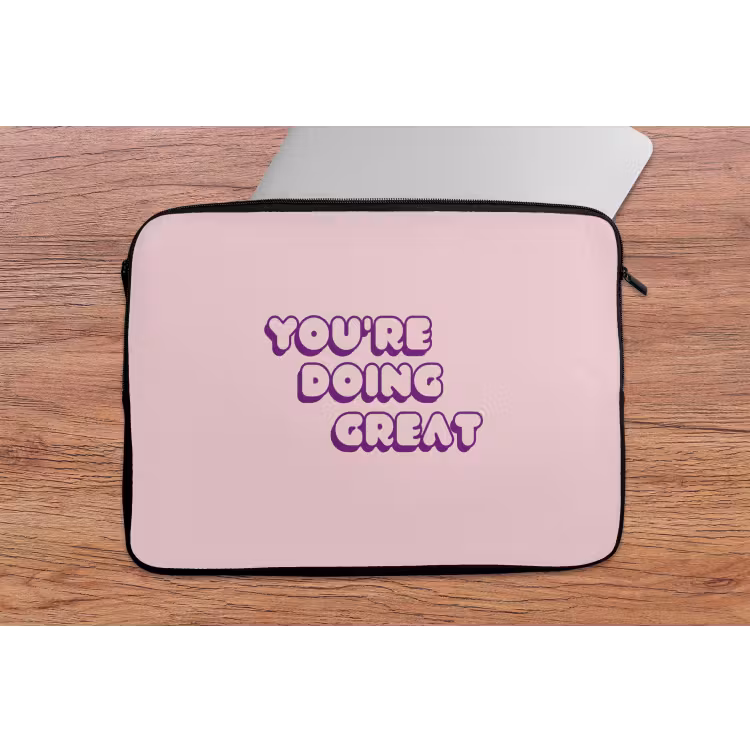 You're doing great - Roze - Bubble letters laptophoes neopreen klein -tafel