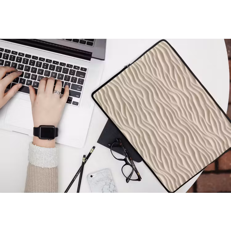 Zand - Golven - Beige laptophoes neopreen klein 279 -bureau