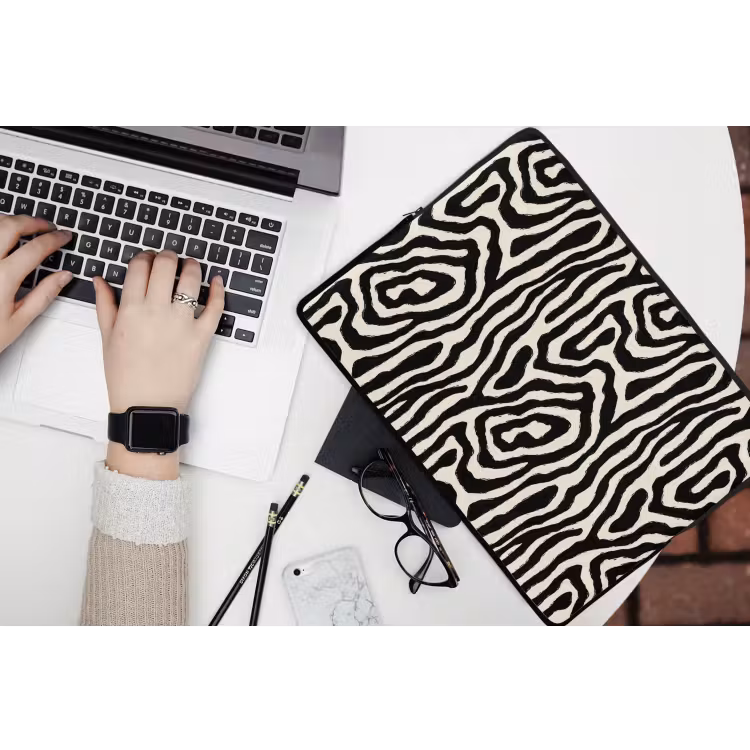 Zebra - Abstract - Zwart laptophoes neopreen klein 279 -bureau