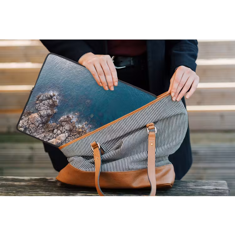 Zee - Kustlijn - Natuur - Abstract - Blauw laptophoes neopreen klein -tas