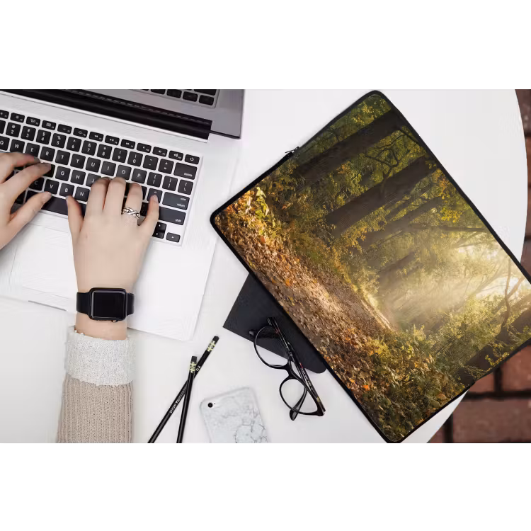 Zonlicht - Bospad - Bomen laptophoes neopreen klein -bureau