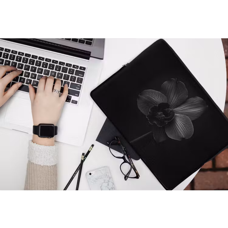 Zwart - Bloem - Orchidee laptophoes neopreen klein -bureau