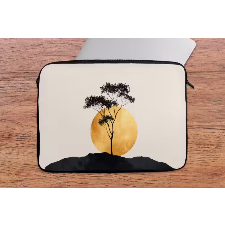 Zwarte boom - Gouden cirkel - Heuvel laptophoes neopreen klein -tafel