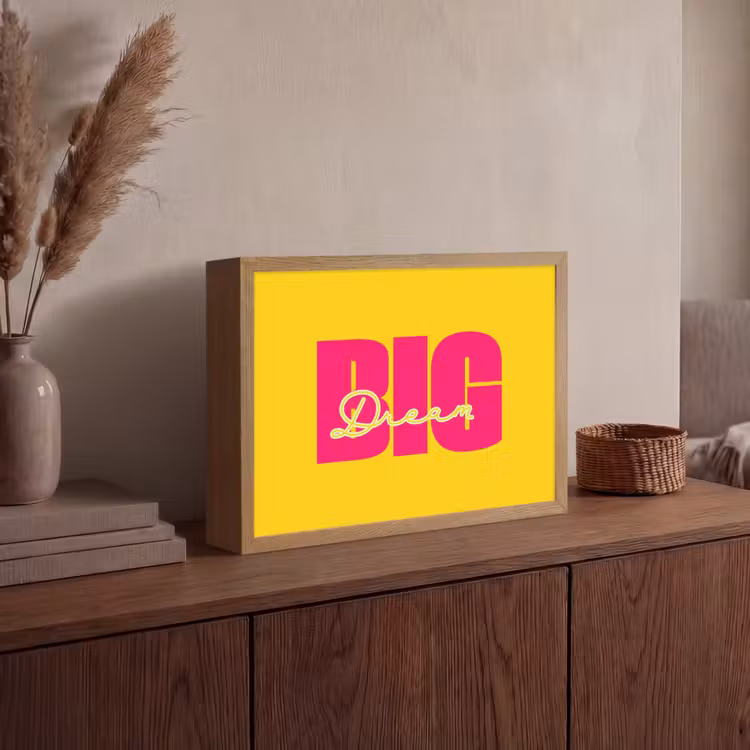 Dream big - Geel - Roze Light Box met batterij (Wandlamp) middel -sfeer2