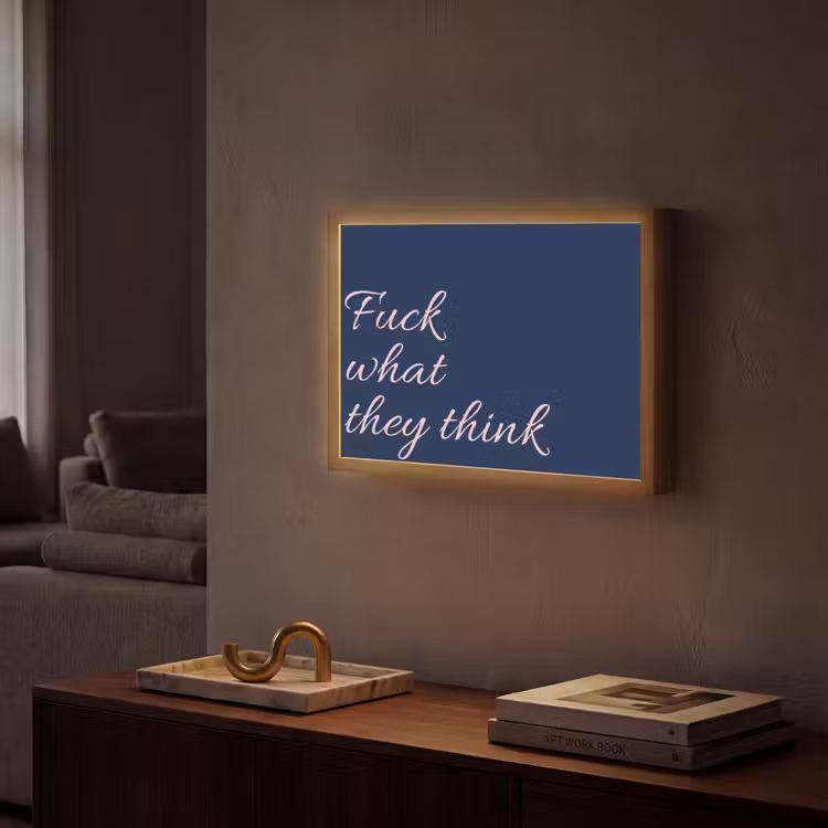 Fuck what they think - Blauw - Cursief Light Box met batterij (Wandlamp) middel -sfeer1