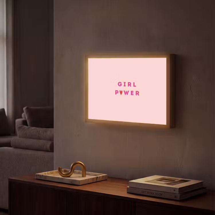 Girl power - Roze - Hartje Light Box met batterij (Wandlamp) middel -sfeer1