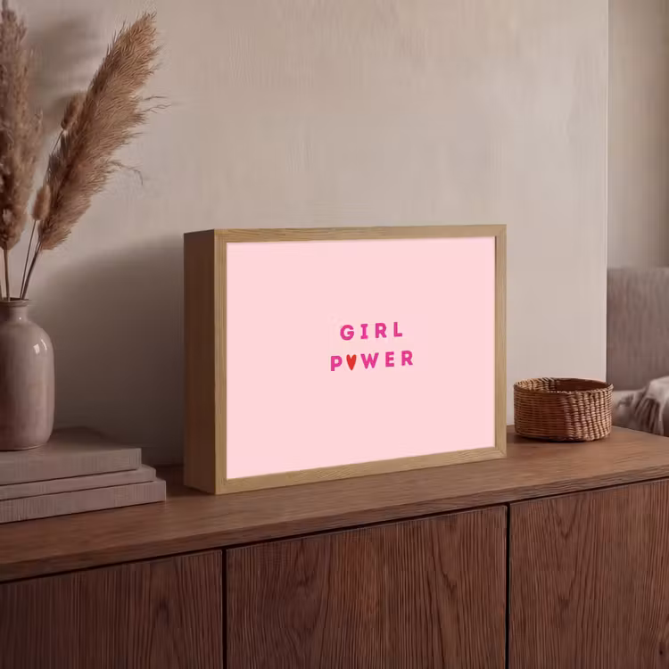 Girl power - Roze - Hartje Light Box met batterij (Wandlamp) middel -sfeer2