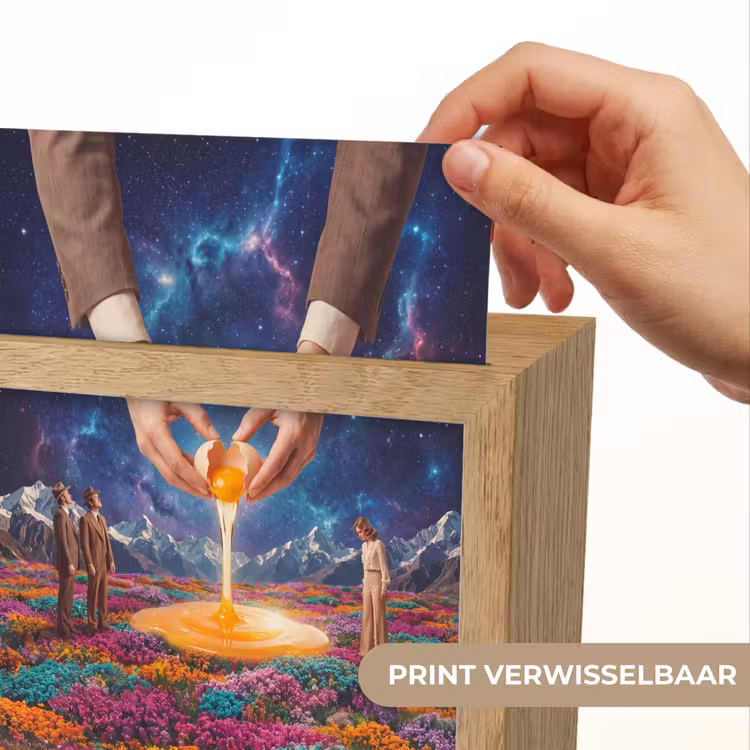 Lightbox - Wandlamp - Handen - Ei - Surrealisme - Handen - Ei - Surrealisme Light Box met kabel (Wandlamp) klein