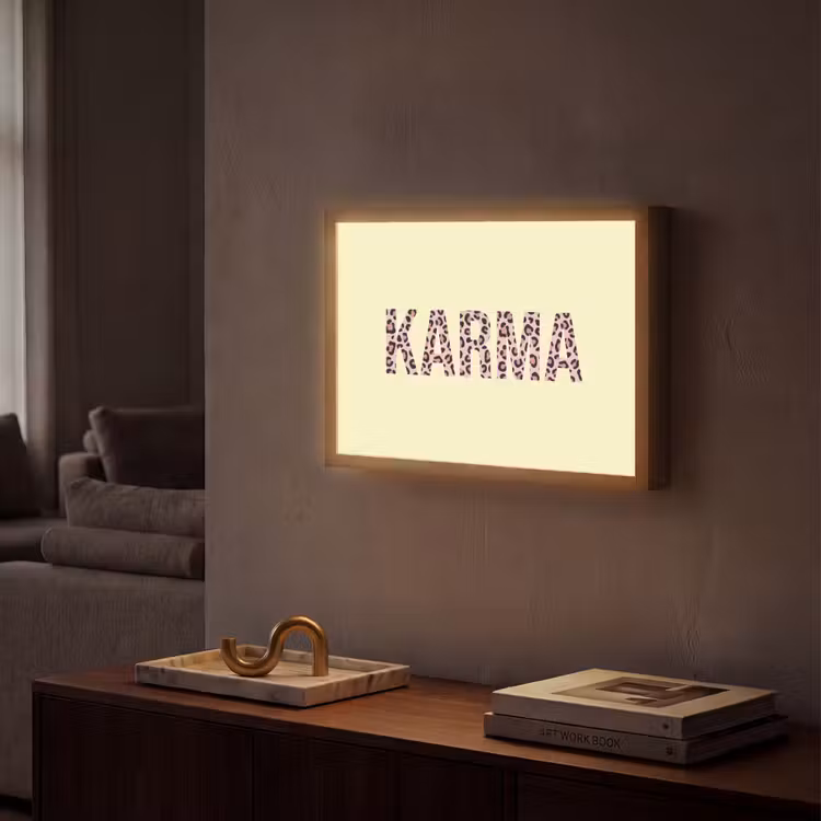 Karma - Luipaardprint - Geel Light Box met batterij (Wandlamp) middel -sfeer1