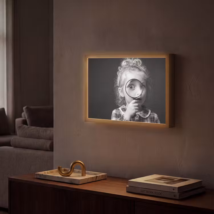Kind - Vergrootglas - Portret - Zwart-wit Light Box met batterij (Wandlamp) middel -sfeer1