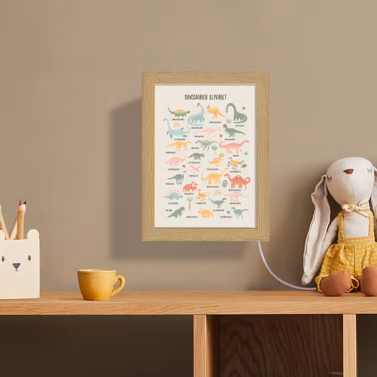 Educatief - Alfabet leren - Jongens - Letters - Dino's Light Box met kabel (Wandlamp kind) klein -sfeer2_kind