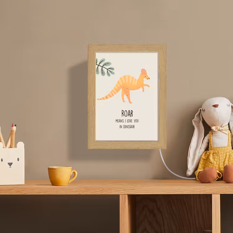 Kinderen - Dino - Beige - Quote - Roar, I love you Light Box met kabel (Wandlamp kind) klein -sfeer2_kind