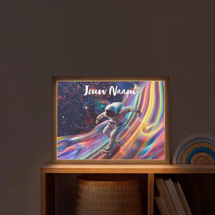 Astronaut - Ruimte - Skateboard - Kleurrijk Light Box met batterij (Wandlamp kind) middel -sfeer1_kind