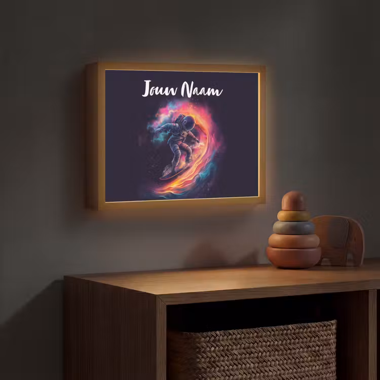 Astronaut - Ruimte - Surfen - Kleurrijk Light Box met batterij (Wandlamp kind) middel -sfeer5_kind