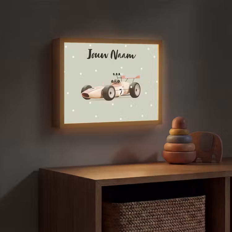 Beige - Raceauto - Stippen - Wielen Light Box met batterij (Wandlamp kind) middel -sfeer5_kind