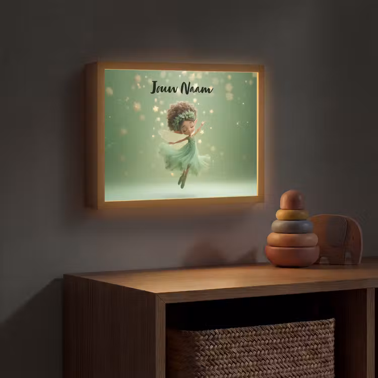 Fee - Groen - Sprookje - Sterren Light Box met batterij (Wandlamp kind) middel -sfeer5_kind