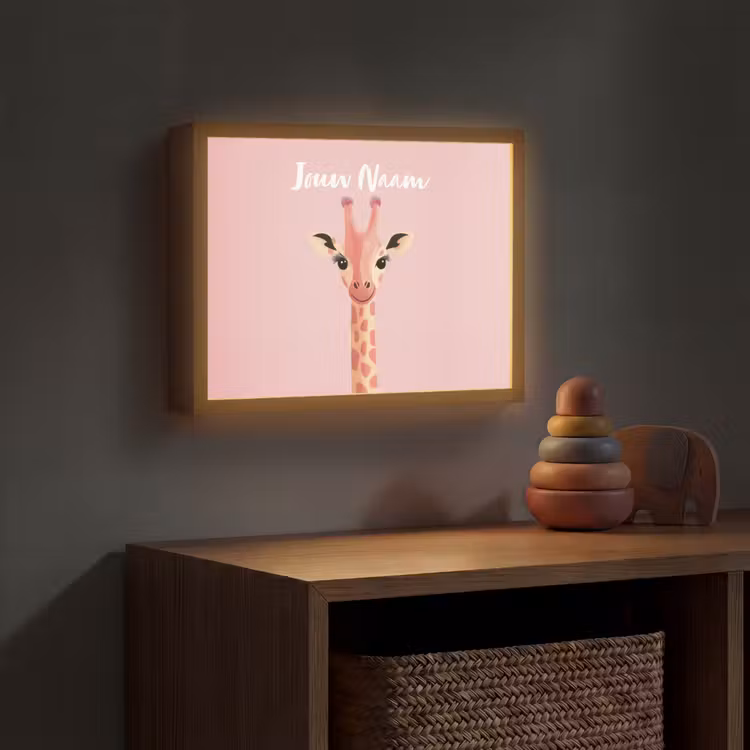 Giraffe - Illustratie - Roze Light Box met batterij (Wandlamp kind) middel -sfeer5_kind