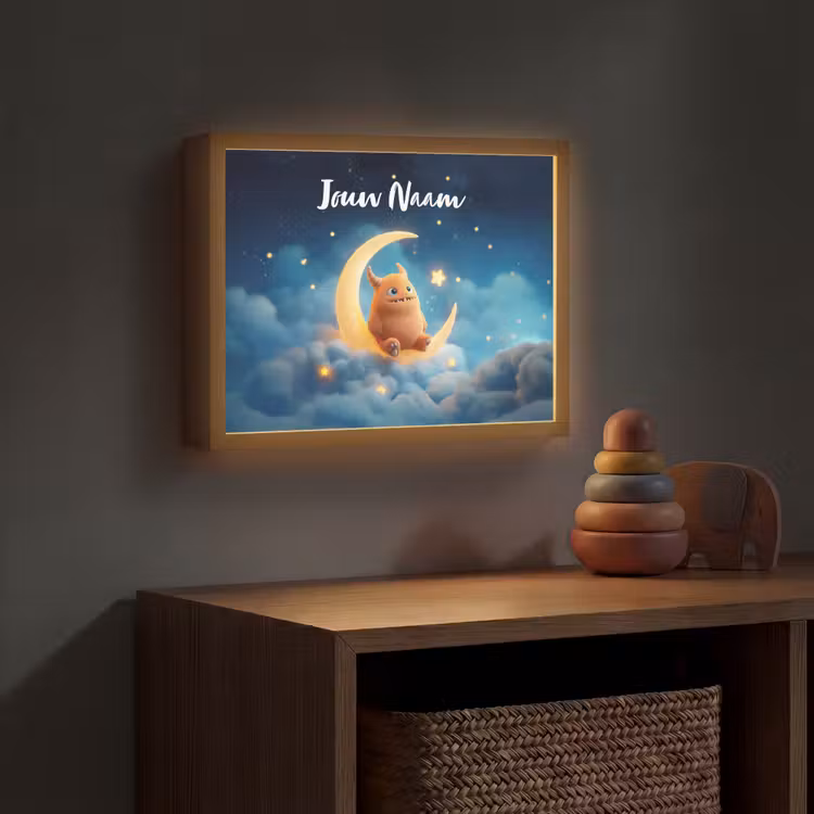 Knuffel - Monster - Maan - Wolken Light Box met batterij (Wandlamp kind) middel -sfeer5_kind