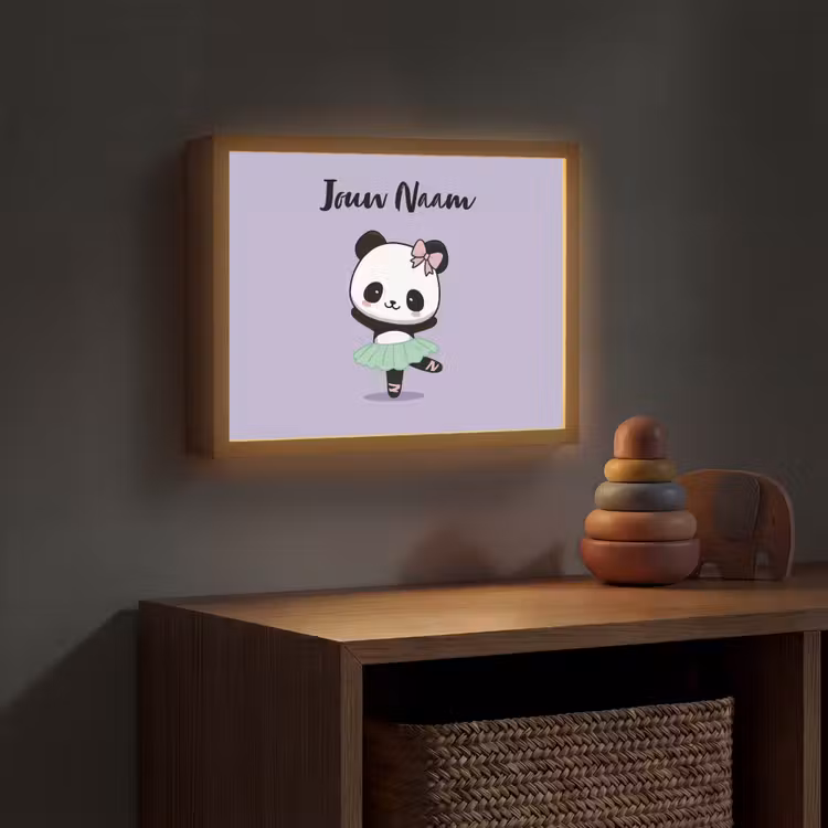 Panda - Paars - Strikje - Kawaii Light Box met batterij (Wandlamp kind) middel -sfeer5_kind