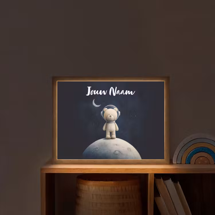 Teddybeer - Ruimtehelm - Maan - Sterren Light Box met batterij (Wandlamp kind) middel -sfeer1_kind
