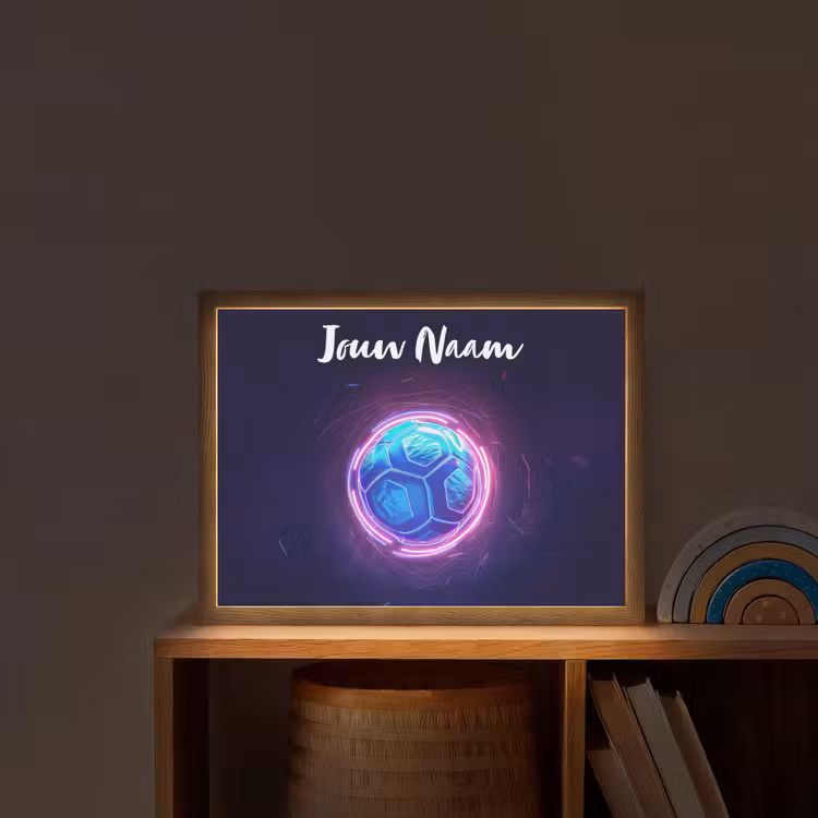 Voetbal - Sport - Blauw - Paars Light Box met batterij (Wandlamp kind) middel -sfeer1_kind