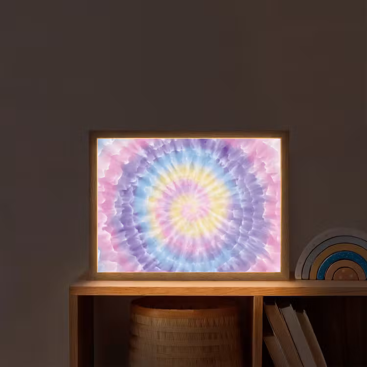 Spiraal - Tie dye - Pasteltinten Light Box met batterij (Wandlamp kind) middel -sfeer1_kind
