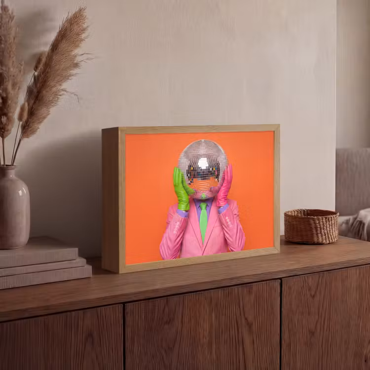 Kunst - Disco bal - Kleurrijk - Modern - Studio Light Box met batterij (Wandlamp) middel -sfeer2