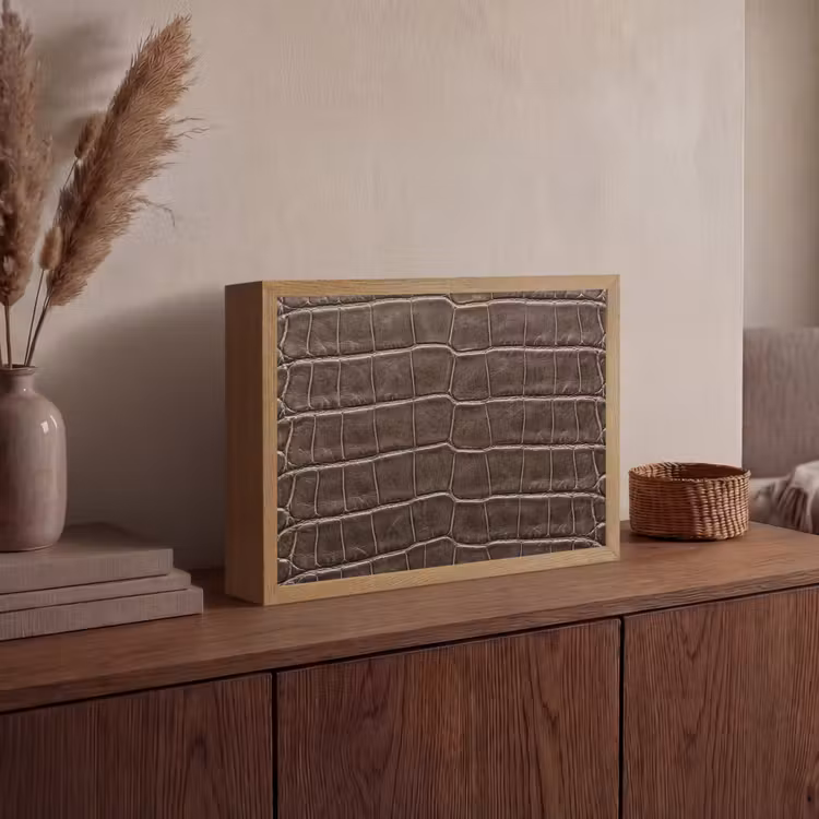 Leer - Krokodil - Mat Light Box met batterij (Wandlamp) middel -sfeer2