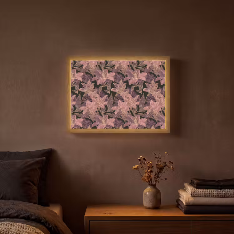 Lelies - Patroon - Paars - Goud Light Box met batterij (Wandlamp) middel 907 -sfeer4