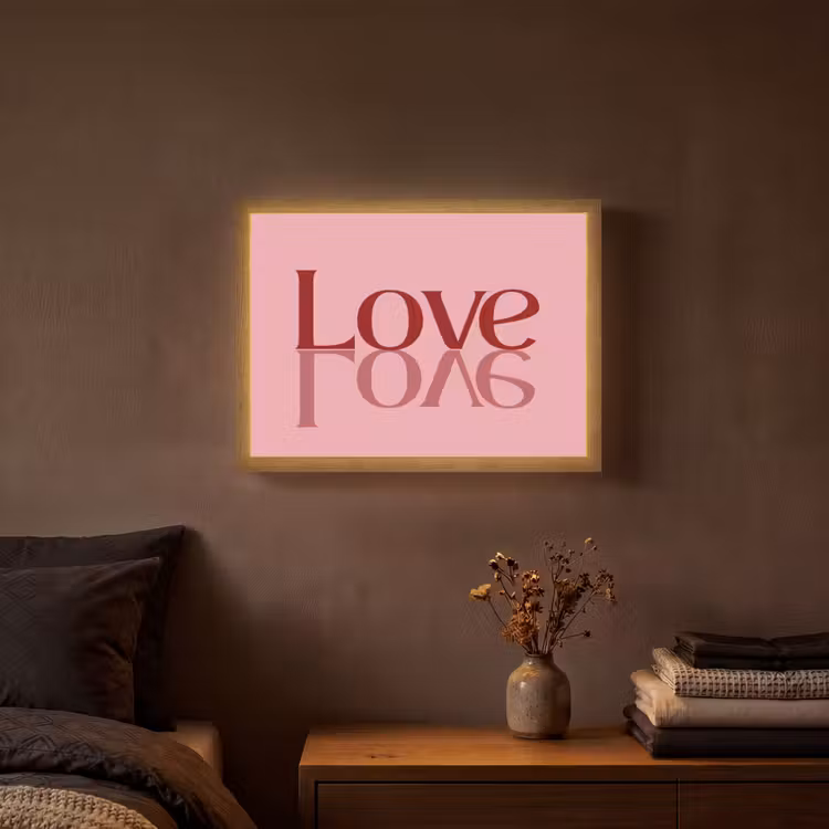 Love - Roze - Spiegeling Light Box met batterij (Wandlamp) middel -sfeer4