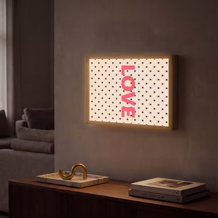Love - Stippen - Roze Light Box met batterij (Wandlamp) middel -sfeer1