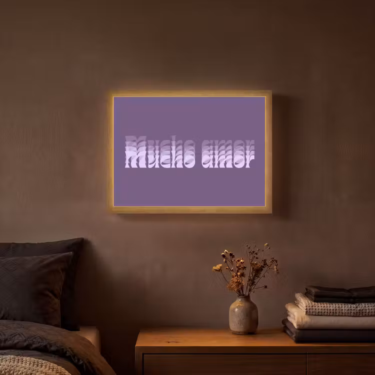 Mucho amor - Paars - Grafisch Light Box met batterij (Wandlamp) middel -sfeer4