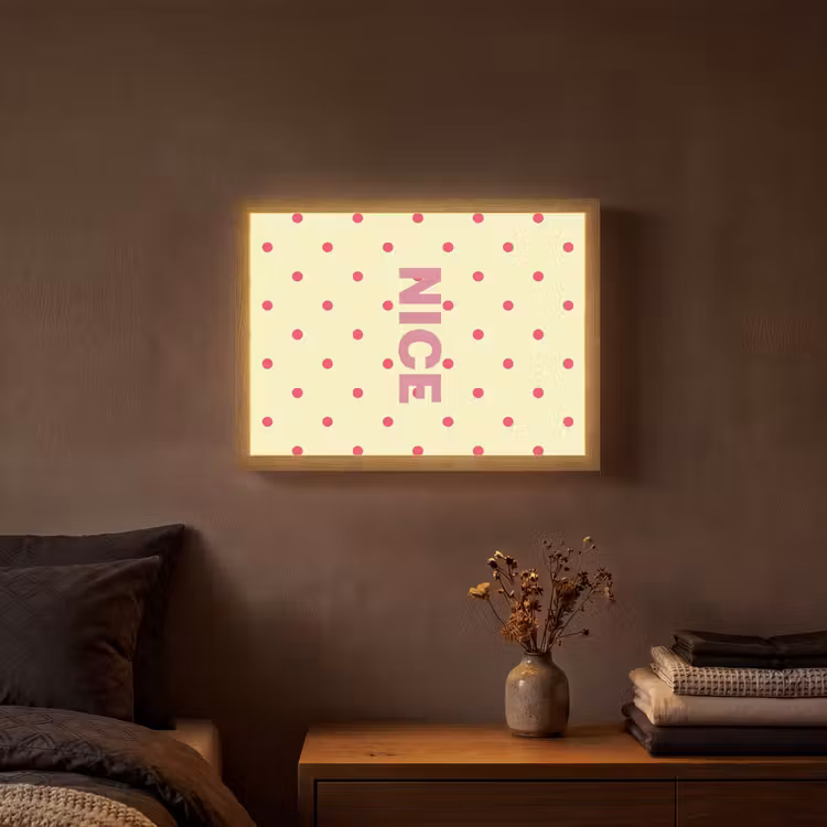 Nice - Stippen - Roze - Geel Light Box met batterij (Wandlamp) middel -sfeer4
