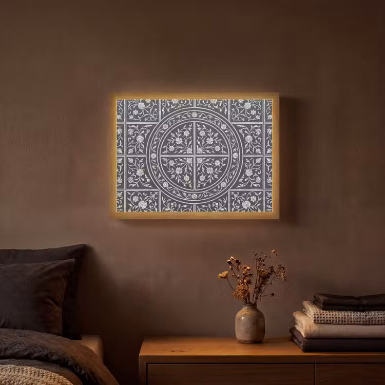 Patroon - Bloemmotief - Decoratie - Klassiek - Zwart Light Box met batterij (Wandlamp) middel -sfeer4
