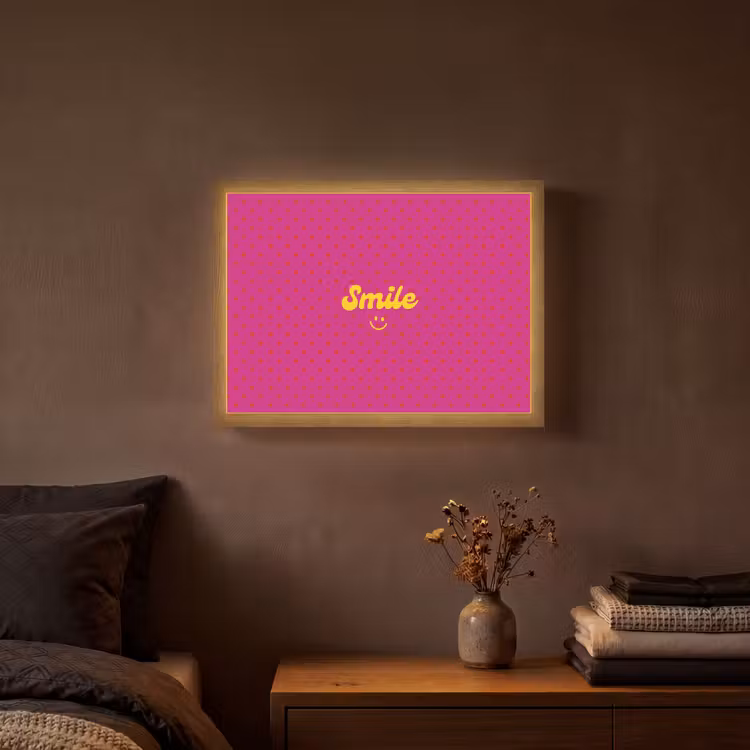 Smile - Stippen - Geel - Smiley - Roze Light Box met batterij (Wandlamp) middel -sfeer4