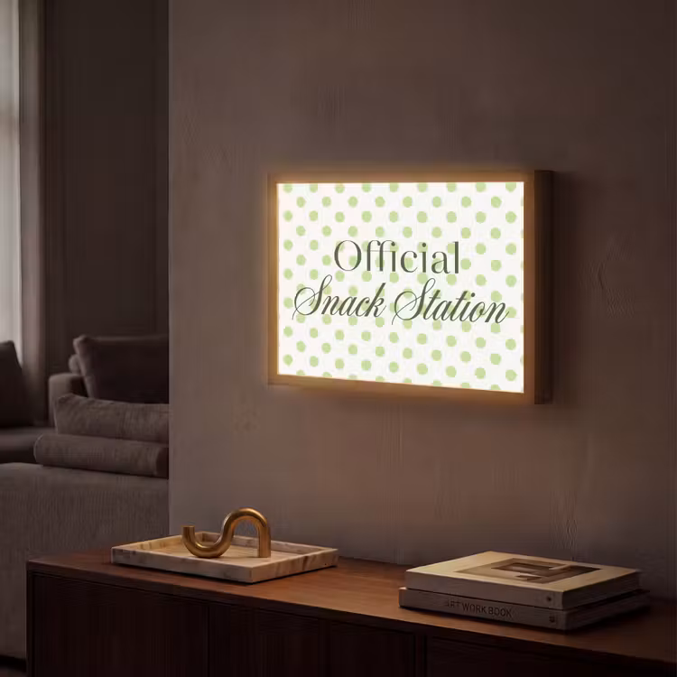 Snack Station - Groen - Stippen Light Box met batterij (Wandlamp) middel -sfeer1