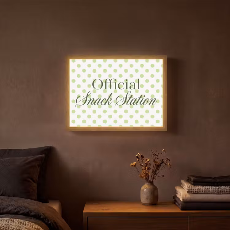 Snack Station - Groen - Stippen Light Box met batterij (Wandlamp) middel -sfeer4