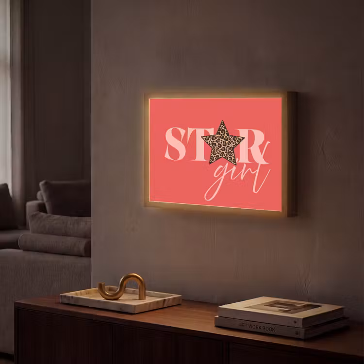 Star girl - Rood - Panter - Ster Light Box met batterij (Wandlamp) middel -sfeer1
